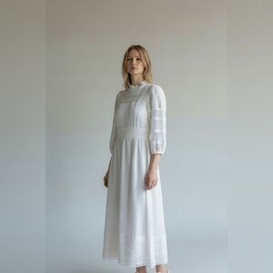 1970’s vintage Handmade woven Groovy Wedding Dress in EXCELLENT condition! DS405